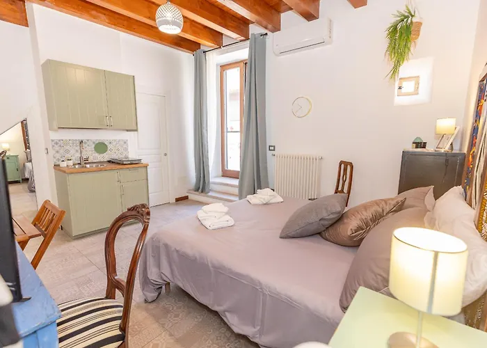 Centro Storico Redmood House A 5 Min Dal Mare, Breakfast, Aria Condizionata, Wi-Fi E Netflix