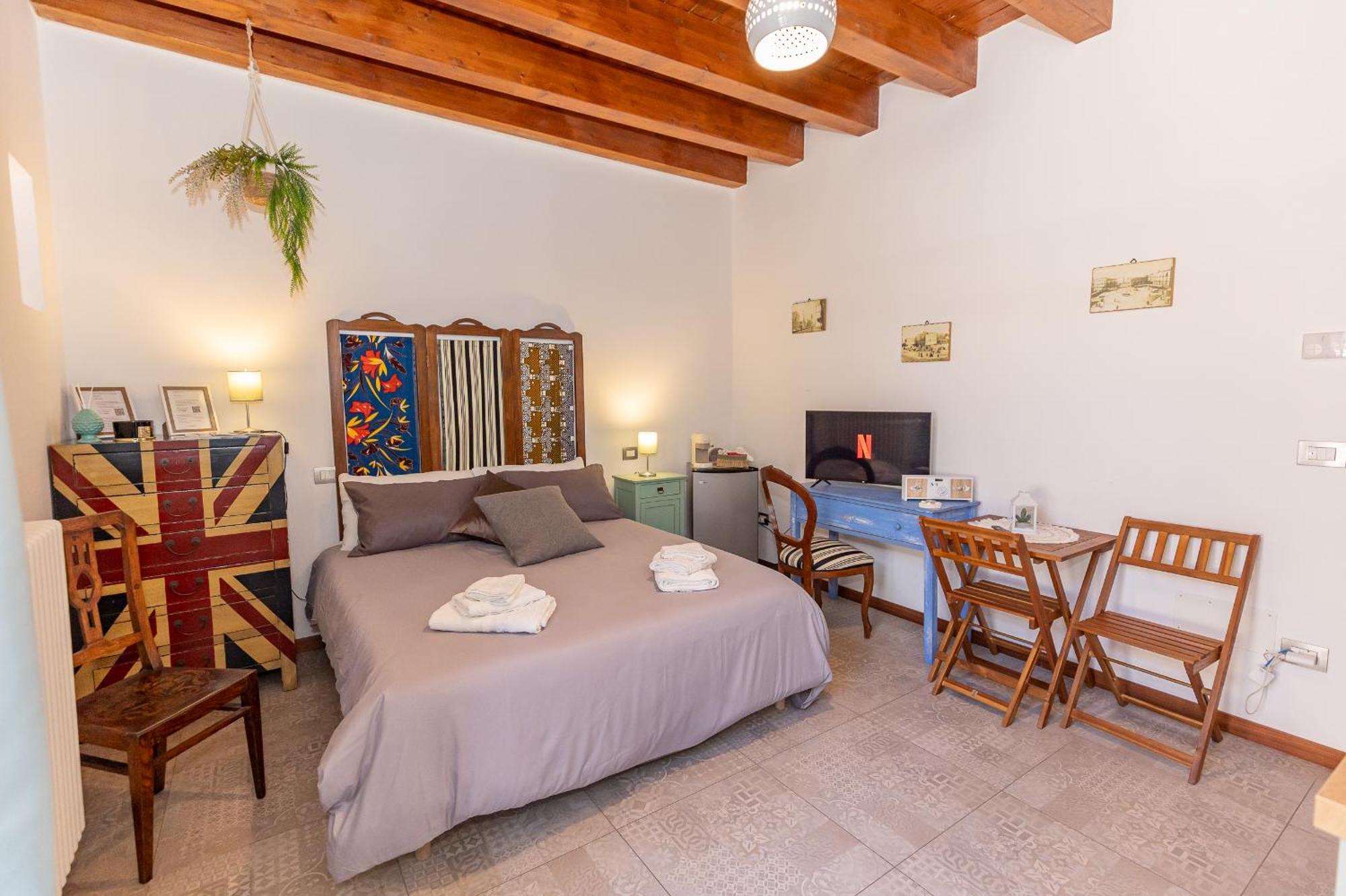 Centro Storico Redmood House A 5 Min Dal Mare, Breakfast, Aria Condizionata, Wi-fi E Netflix *