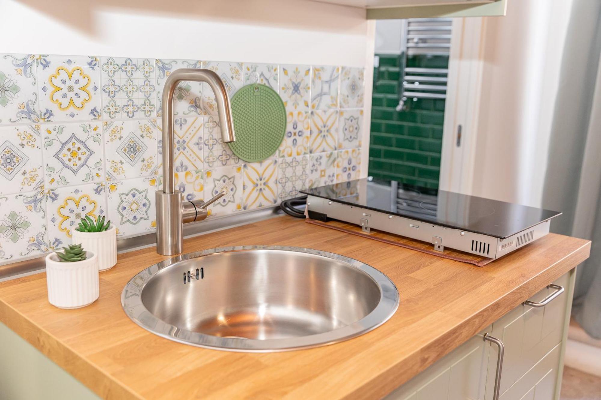 Centro Storico Redmood House A 5 Min Dal Mare, Breakfast, Aria Condizionata, Wi-fi E Netflix Apartment *