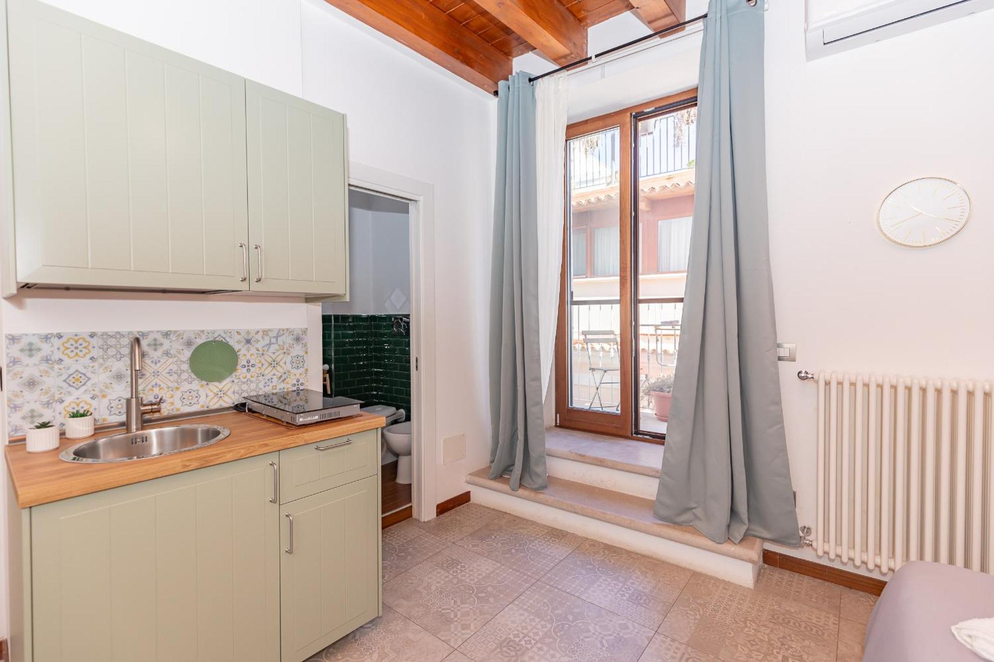 Centro Storico Redmood House A 5 Min Dal Mare, Breakfast, Aria Condizionata, Wi-fi E Netflix *