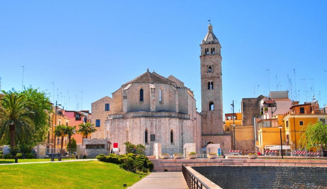 Apartment Centro Storico Redmood House A 5 Min Dal Mare, Breakfast, Aria Condizionata, Wi-fi E Netflix *