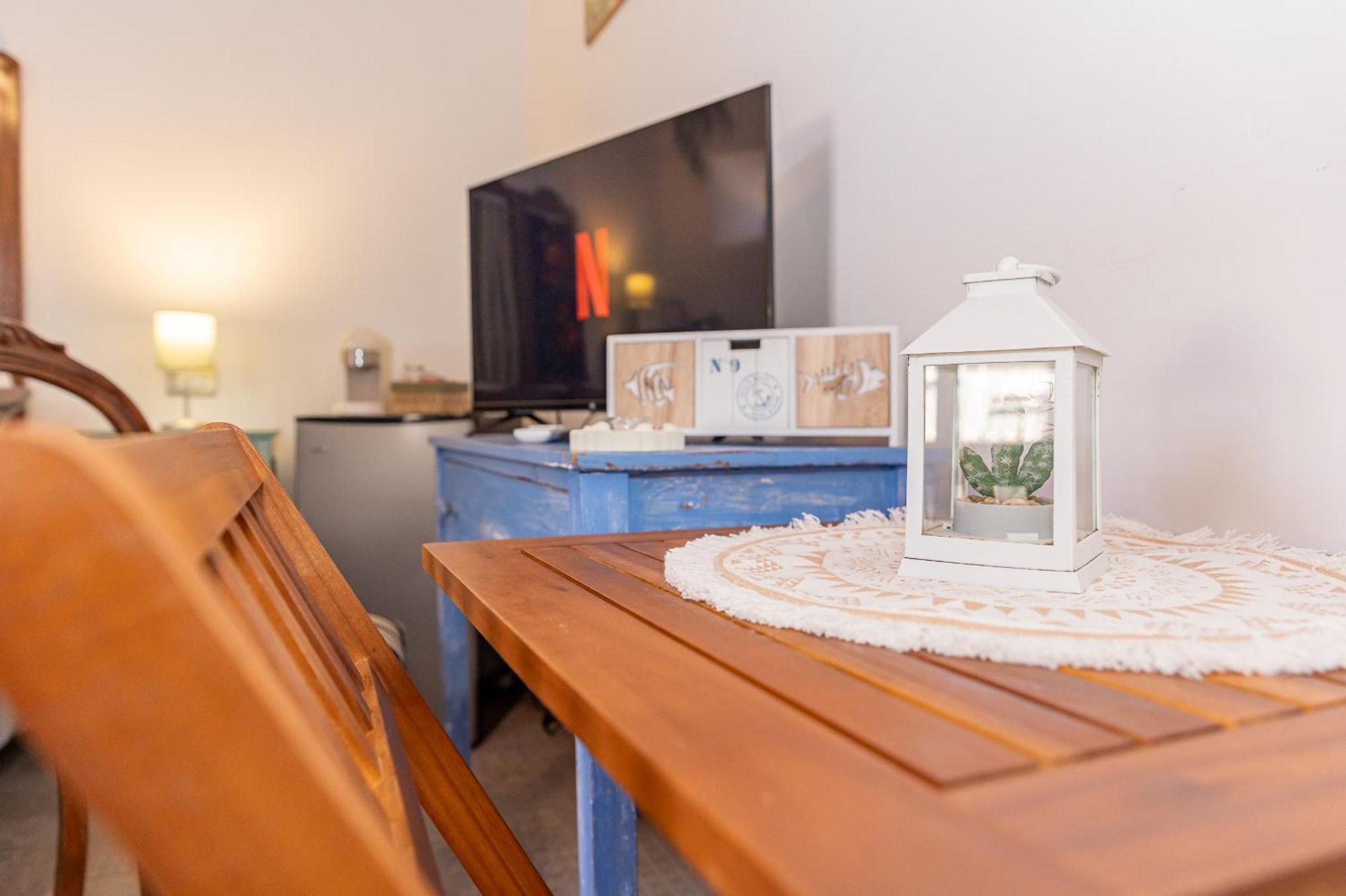 Centro Storico Redmood House A 5 Min Dal Mare, Breakfast, Aria Condizionata, Wi-fi E Netflix Apartment